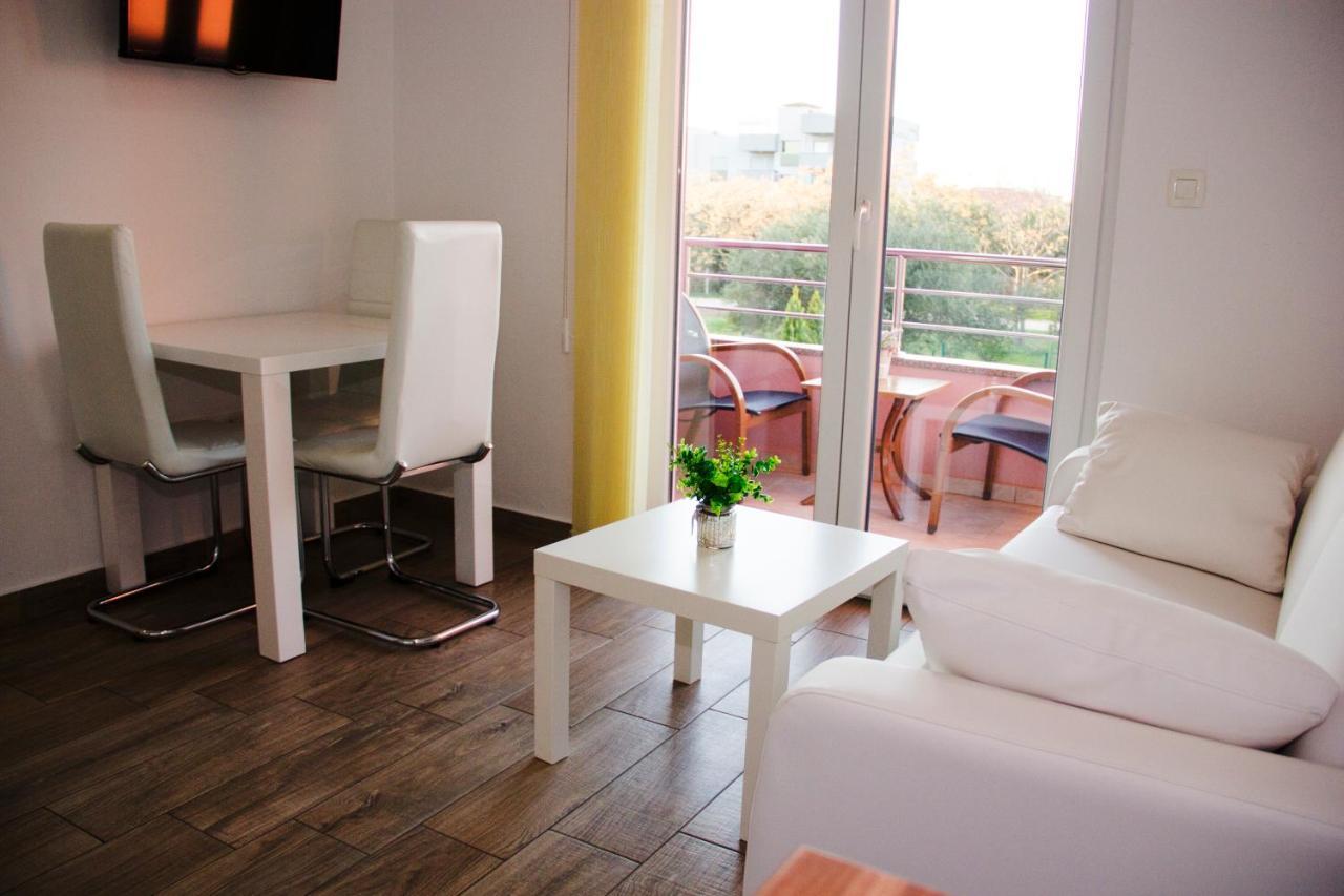 Apartments Karla Bibinje Extérieur photo