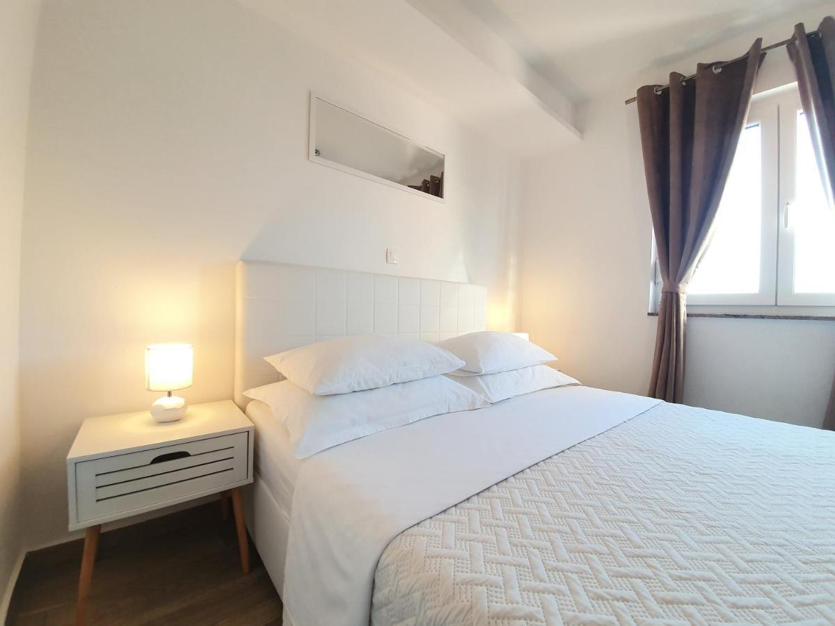 Apartments Karla Bibinje Extérieur photo